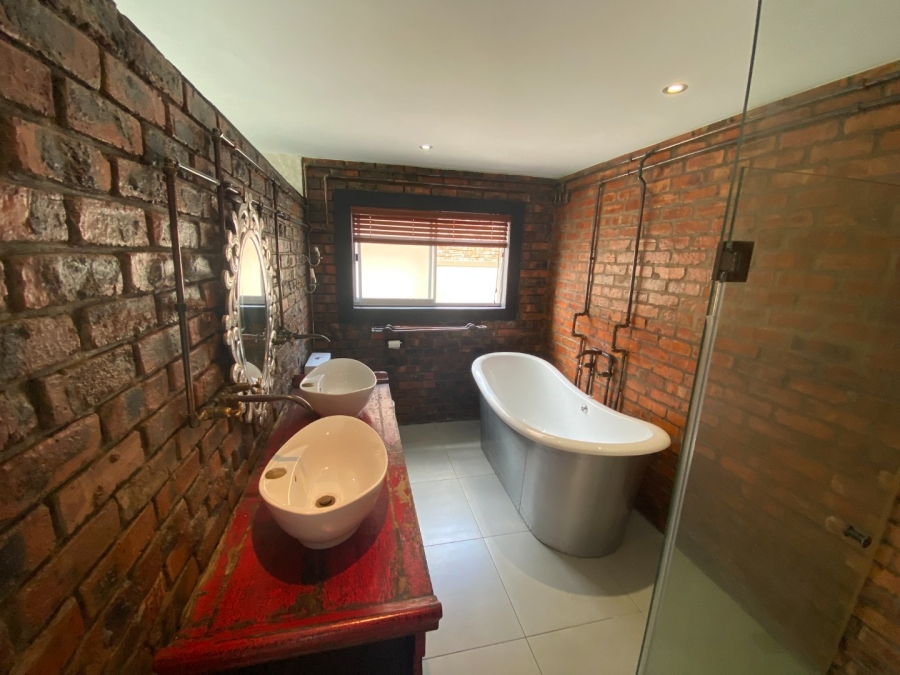 3 Bedroom Property for Sale in Reebok Western Cape